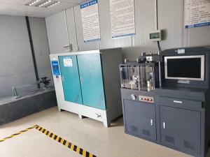 養(yǎng)護(hù)箱和試驗(yàn)機(jī)